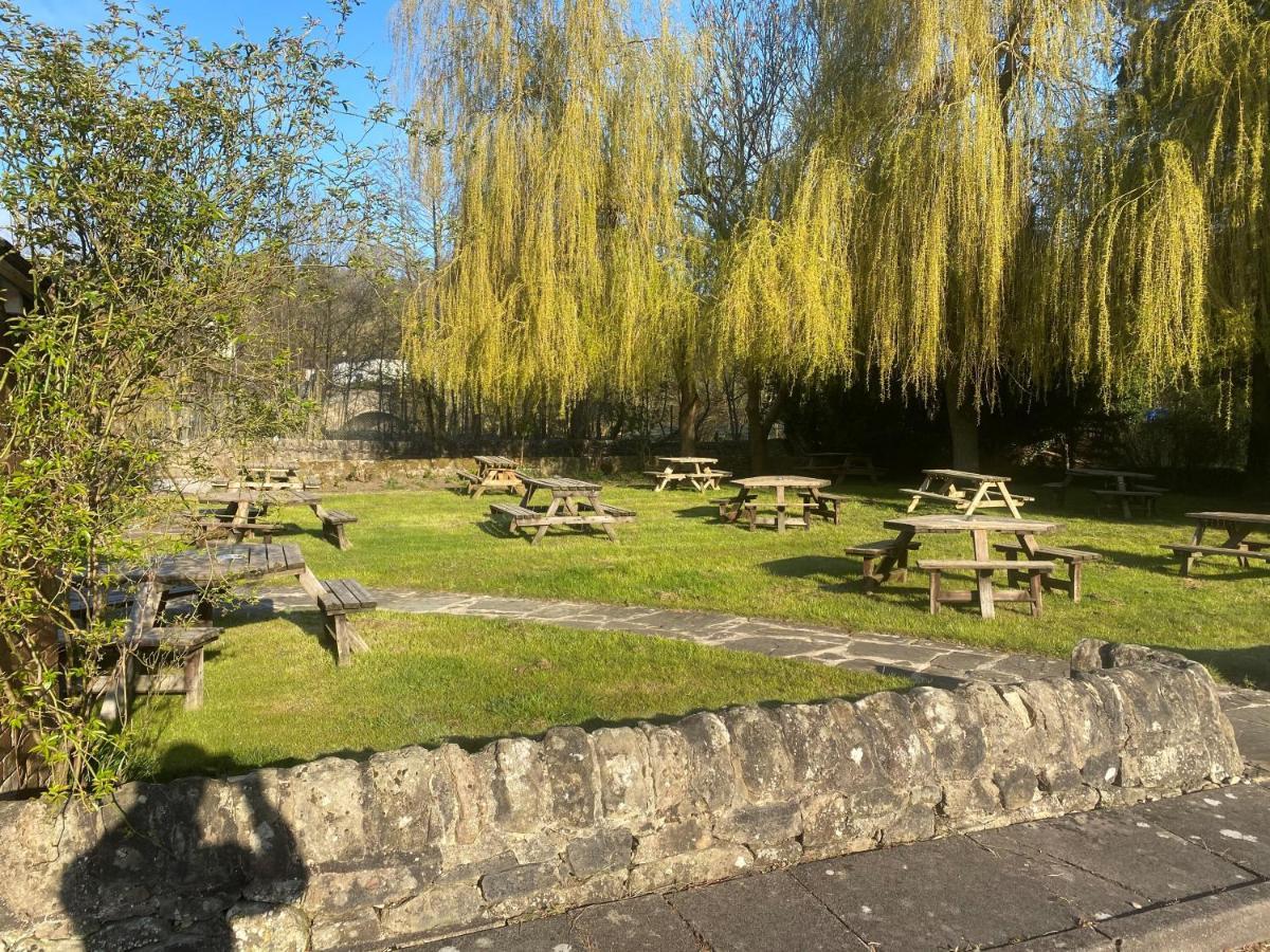 The Royal Oak Panzió Ashbourne Kültér fotó